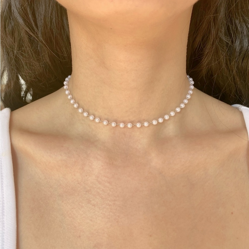 Silver and pearl choker/necklace